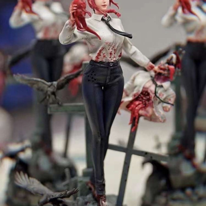 action figure model statue chainsaw man makima box