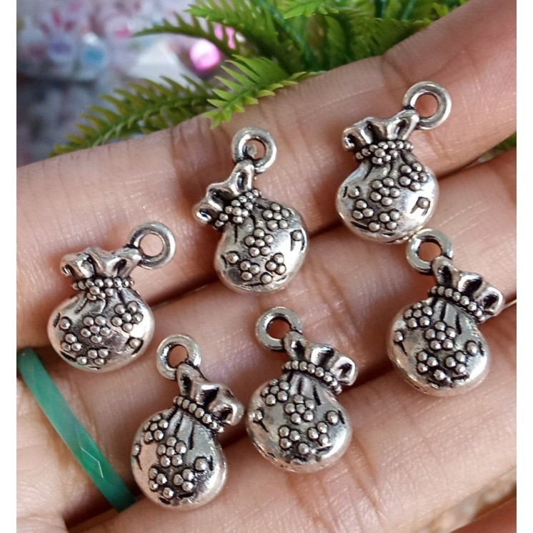 

>>>>>] 1 PCS METAL LIONTIN TAS SERUT SILVER 12X9X5MM