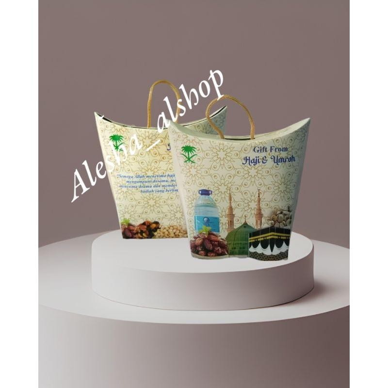

Dus tali /dus paperbag/dus tenteng Oleh-Oleh Haji dan Umroh isi 50pcs murah Kualitas Terbaik