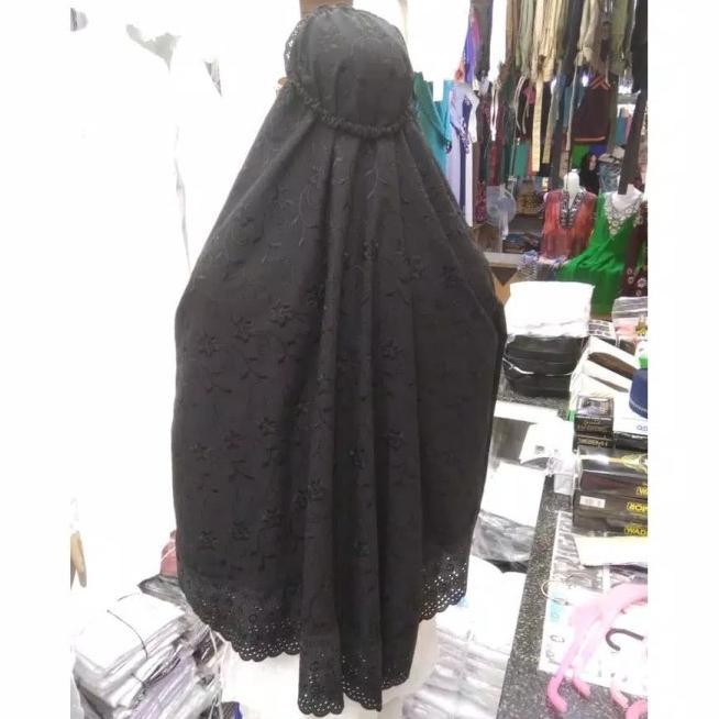 Bergo Katun Renda Hitam Super Panjang Perlengkapan Haji Dan Umroh