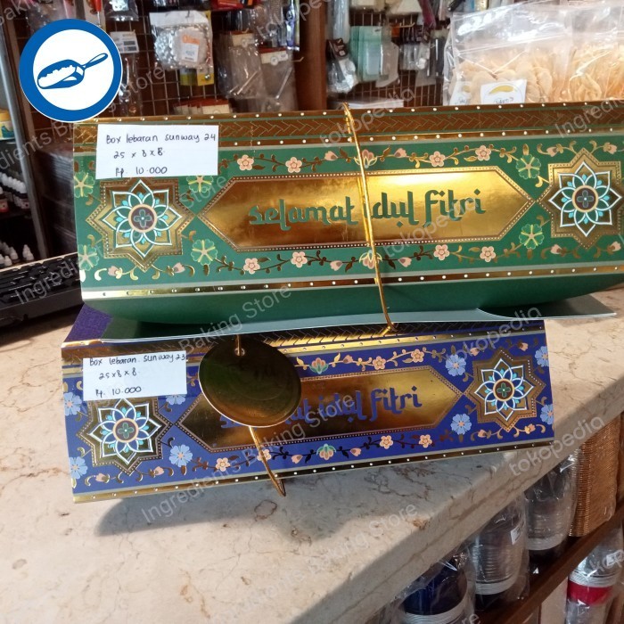 

Adlian Box Lebaran Sunway / Dus Lebaran Bolu Gulung 25X8X8
