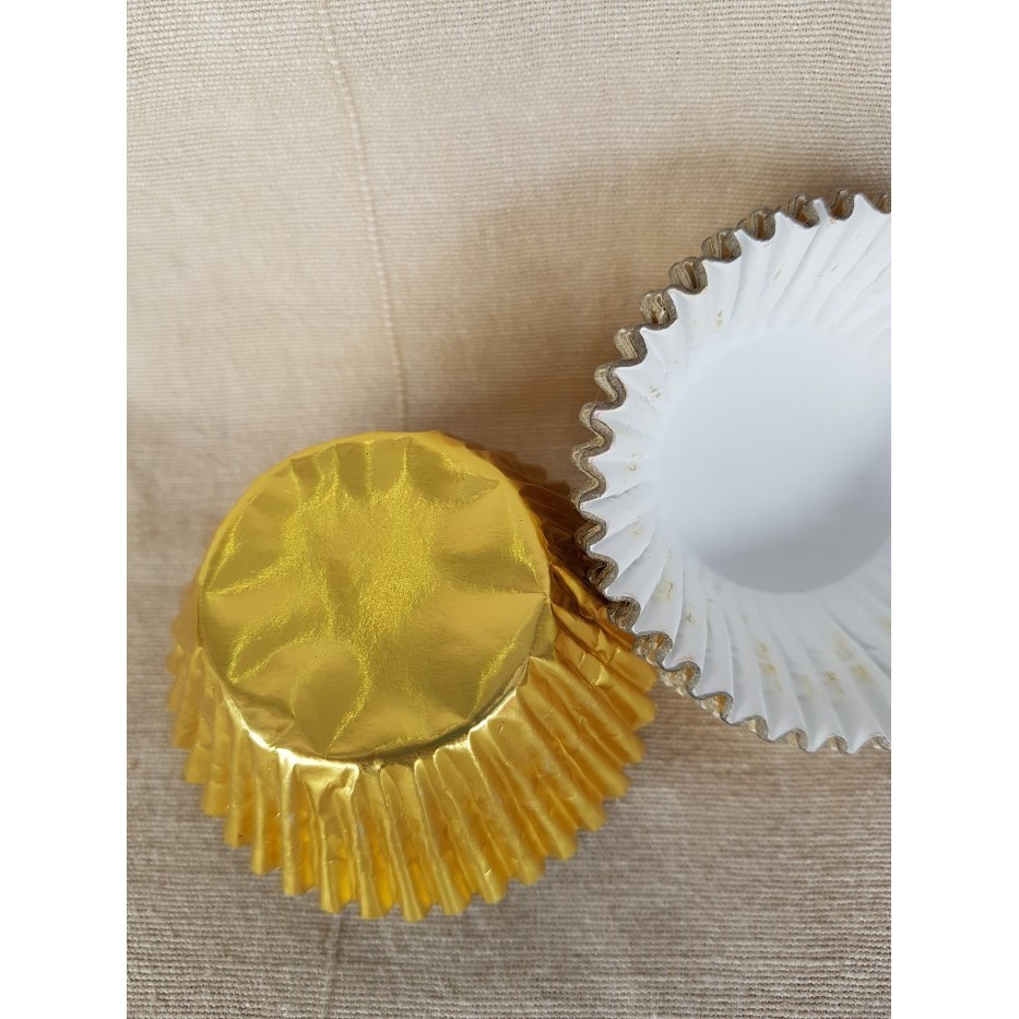 

Adlian Cupcake Paper Gold 11/4.4 [ Isi 100 Pcs ]