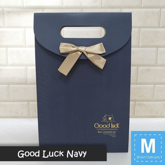 

Paper Bag Pita Motif Ukuran M / Tas Kertas Kado - GOOD LUCK