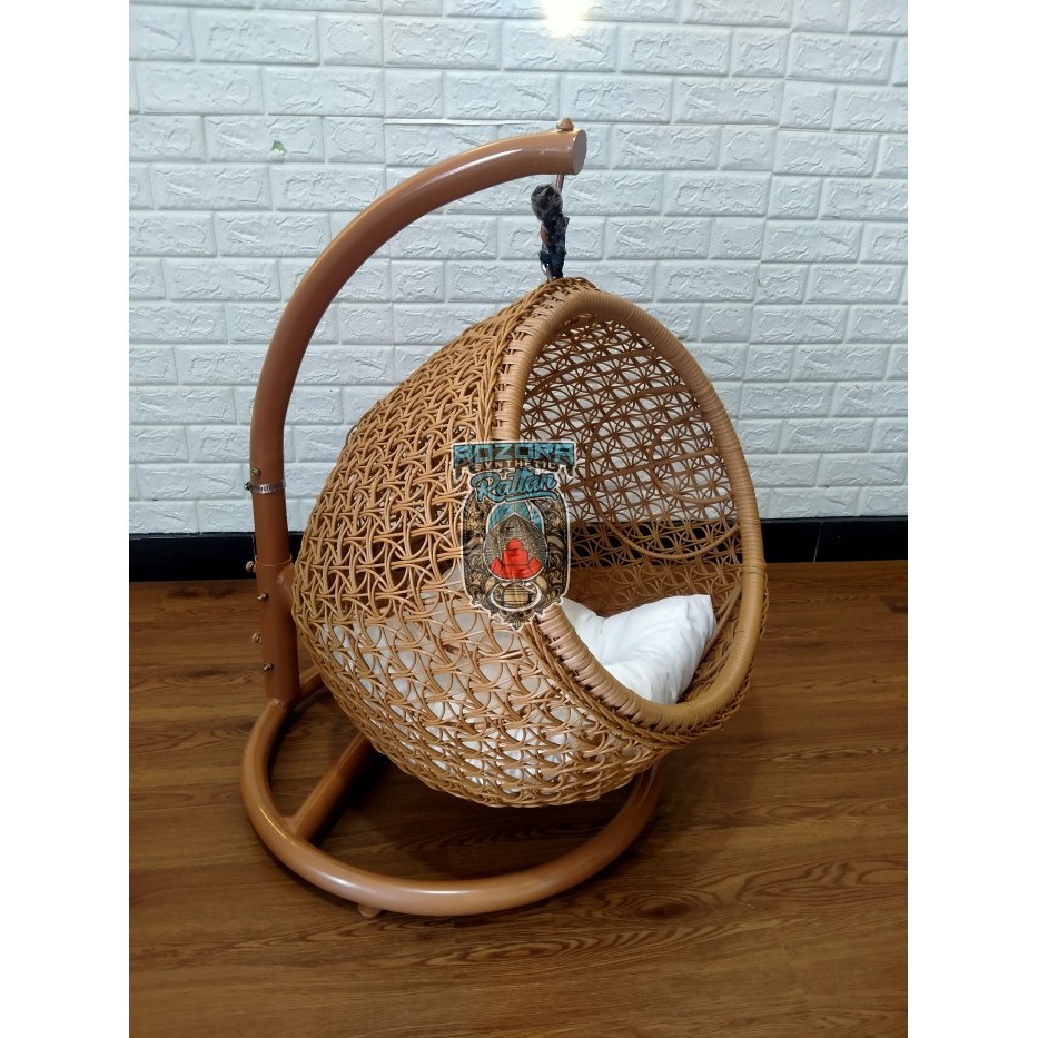 Ayunan Gantung Rotan Sintetis Kucing Anjing Hewan Peliharaan