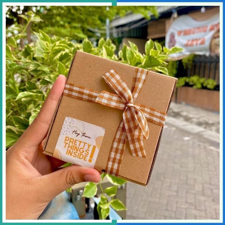 

HAMPERS SNACK L HAMPERS COKLAT L SOUVENIR SNACK L COKLAT MURAH L HADIAH COKLAT L HAMPERS VALENTINE L VALENTINE TERMURAH BANGET