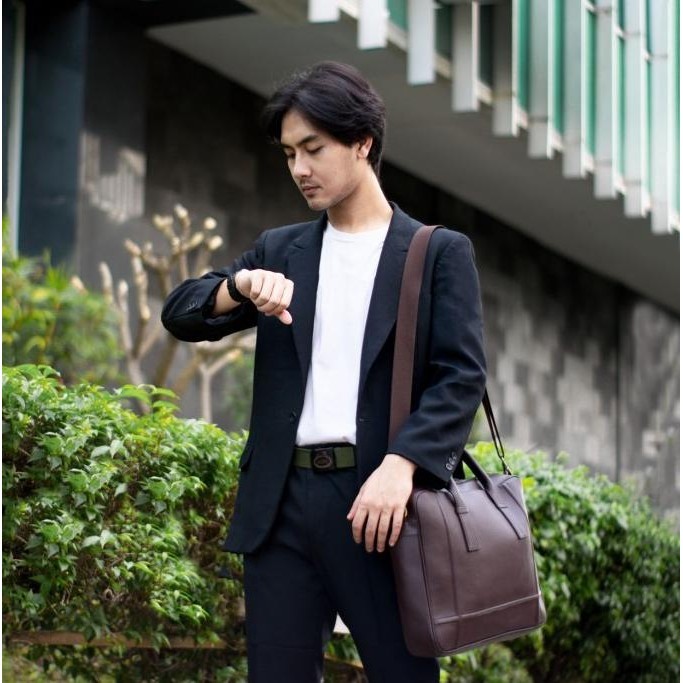 Hassl Brown Working Bag Tas Kerja Selempang Laptop The Daily Smith CDS