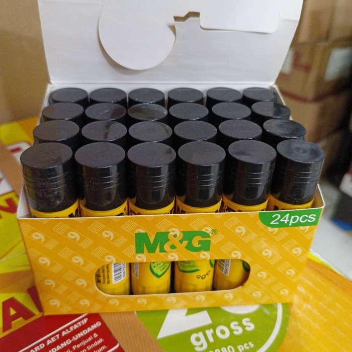 

lem glue stik M&G 9gr (perlusin) murah!!! K01