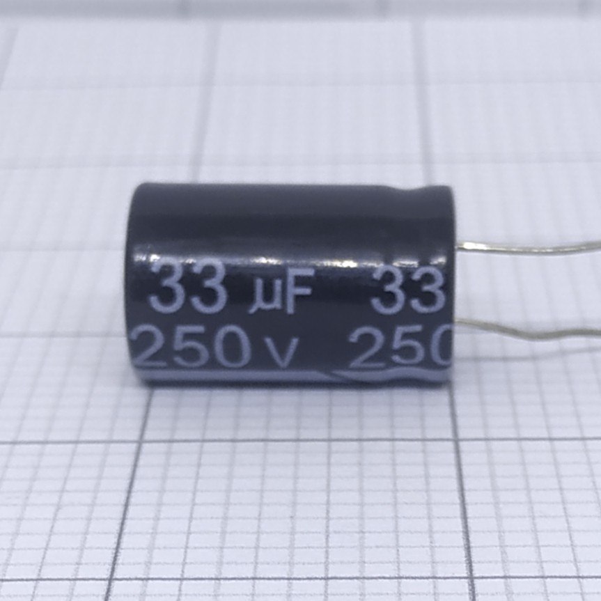 Elco 33uf 250v / Kapasitor Elco 33uf 250v / Elco 33 - 250V YUG / Elko 33-250v / elco 33-250v