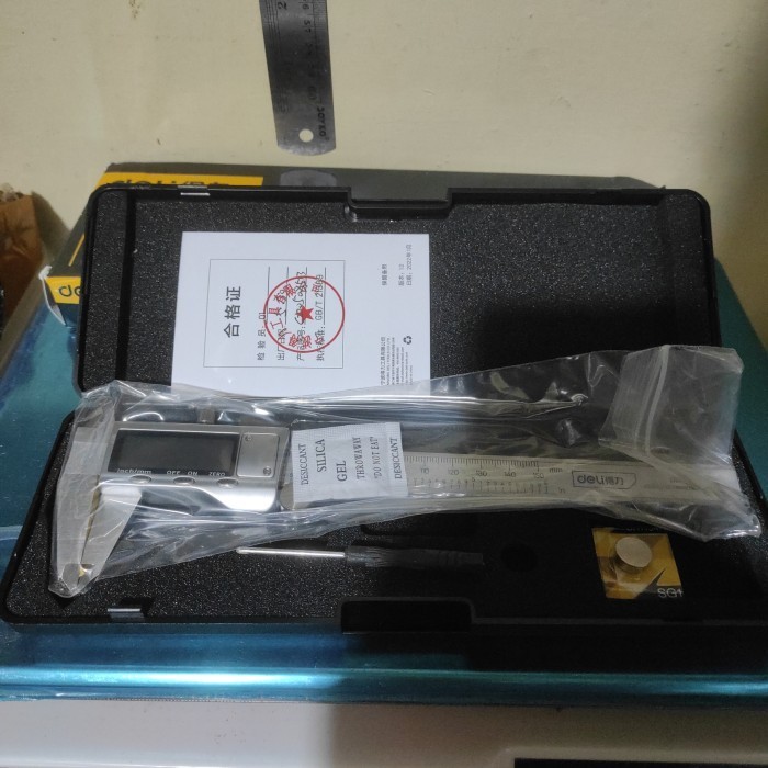 

Vernier Caliper / Jangka Sorong Digital 6 Inch / Sigmat Deli Dl91150