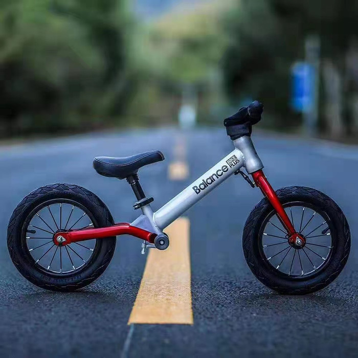 Balance Bike Plus 12 Inch Ban Pompa