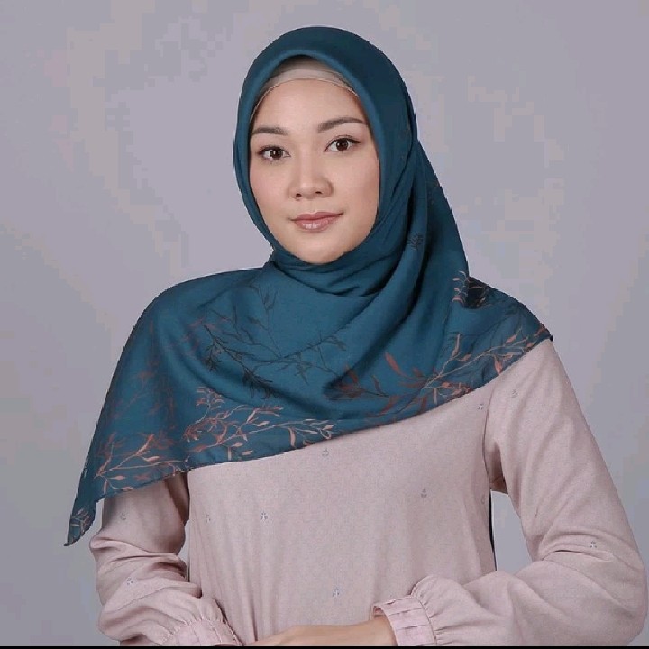 Zoya Segi Empat polos+motif Carvina Scarf