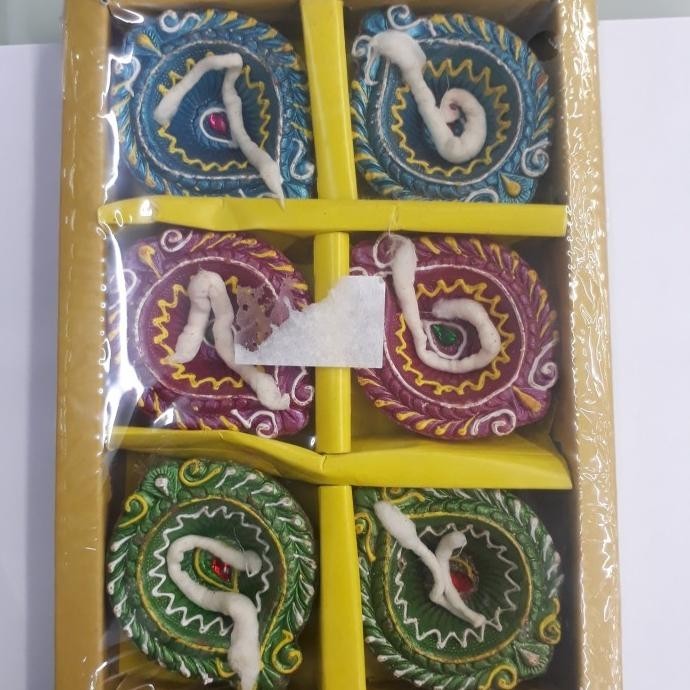 

DIYA COLOURFULL WITHOUT WAX 4PC