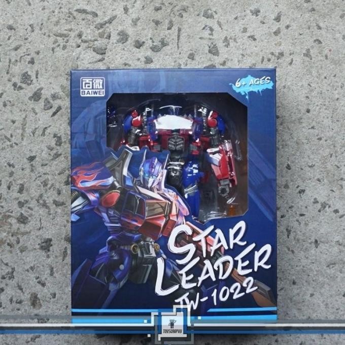 Baiwei TW 1022 Optimus Prime SS44 Deformation Aoyi Transformer Robot