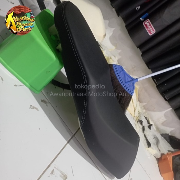 Jok Motor Pcx 150/160 Super Slim Nathong Dan Mbtech Hitam Polos