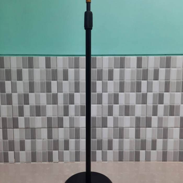 Stand Mic Panjang Kaki Besi Bulat