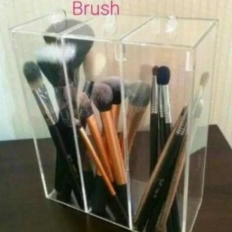 Acrylic Brush / Akrilik Tempat Make Up