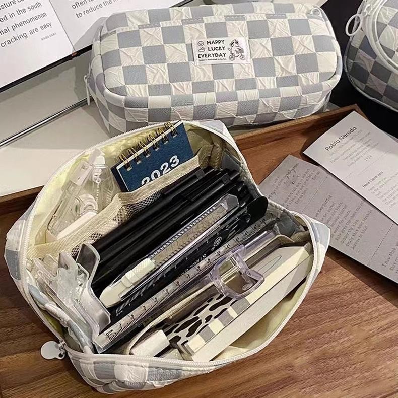 

ii-99 Tempat Pensil Kotak-kotak Krim Kapasitas Besar Hemat