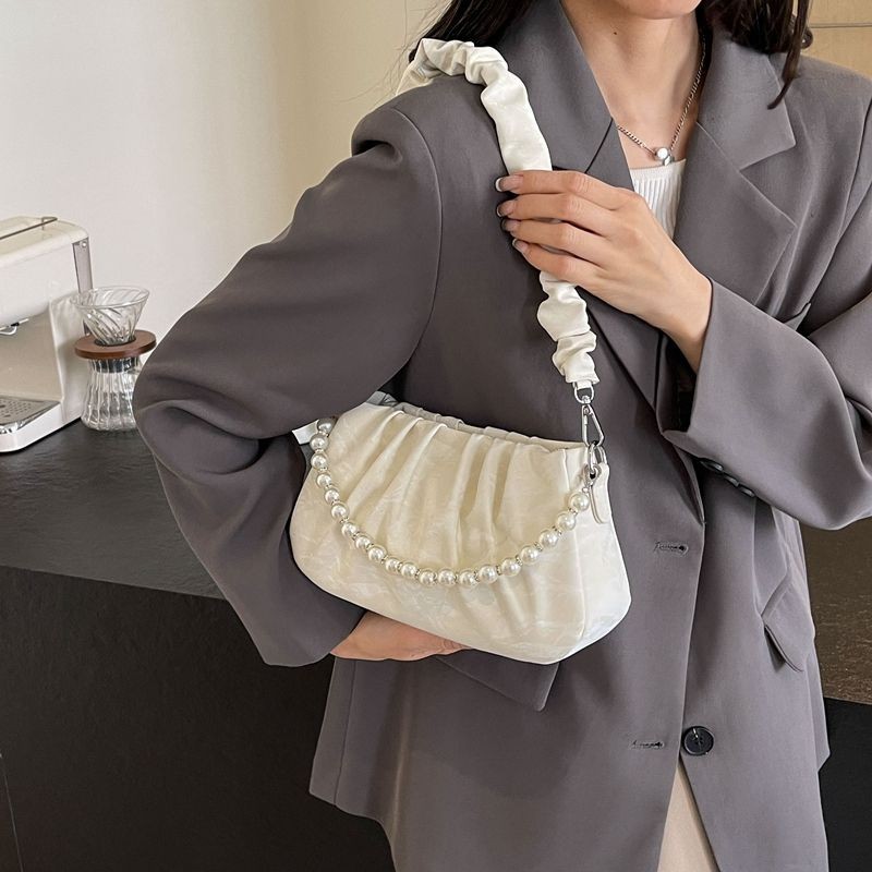 Bag Female MiuMiu Bag Niche Underarm Bag Commuter Cloud Messenger Bag