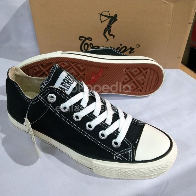 sepatu warrior pendek hitam/putih sepatu sekolah anak