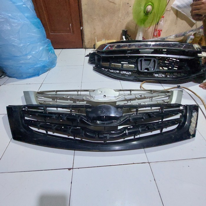 Grill Innova 2010 Original Gratis Ongkir