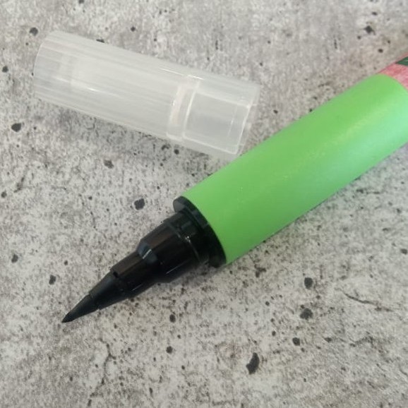 

ZIG KURETAKE BIMOJI JAPANESE DESIGN - BLACK (FINE TIP)