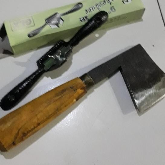 Kampak Kelapa Batok & Alat Serut Kelapa