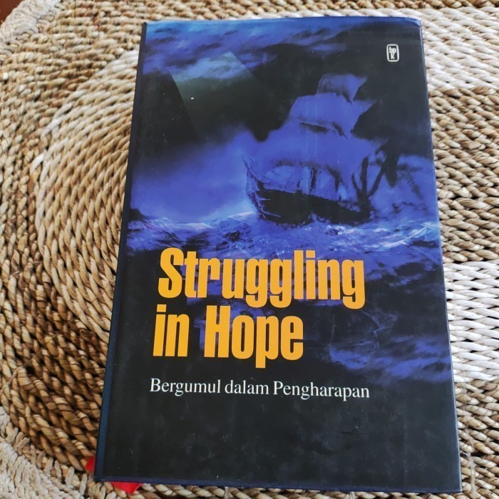 Buku STRUGGLING IN HOPE Bergumul dalam Pengharapan  Original Preloved