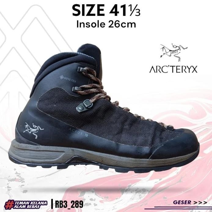 SEPATU HIKING ARCTERYX