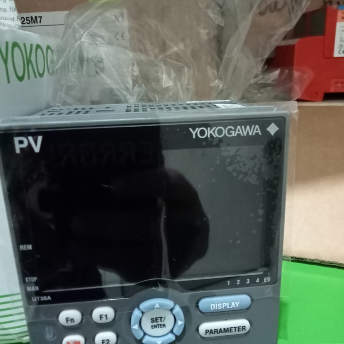 Yokogawa Temperature Controller Ut35A Ori