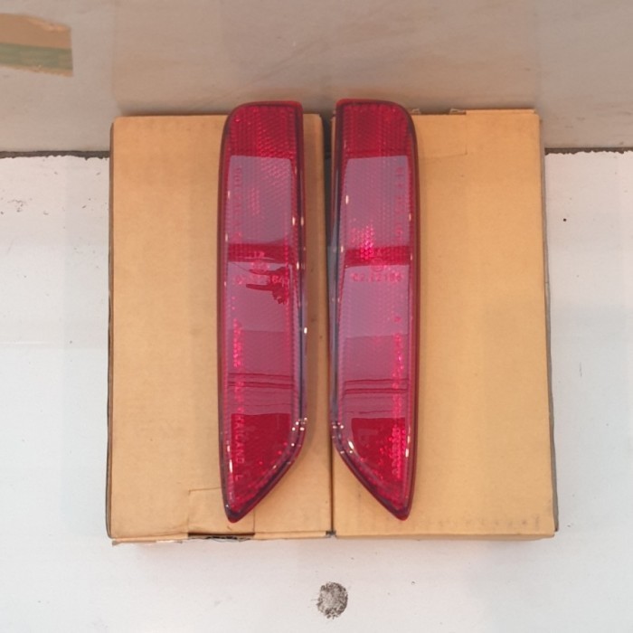 LAMPU REFLEKTOR BEMPER BELAKANG MITSUBISHI XPANDER CROSS NEW XPANDER