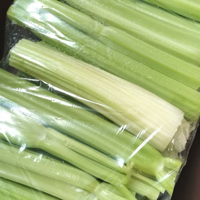 

HEMAT Celery Stick Potong Siap Pakai 1 kg Stik Seledri untuk Jus dan snack