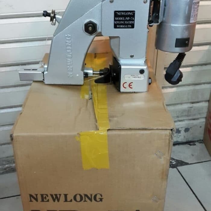 Mesin Jahit Karung Newlong Np7A