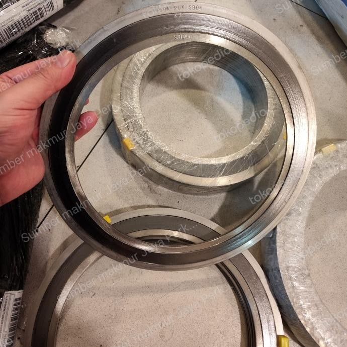 

Swg Jis 20K Ss304 ( Spiral Wound Gasket Ss304 Jis 20K ) 8"Inch