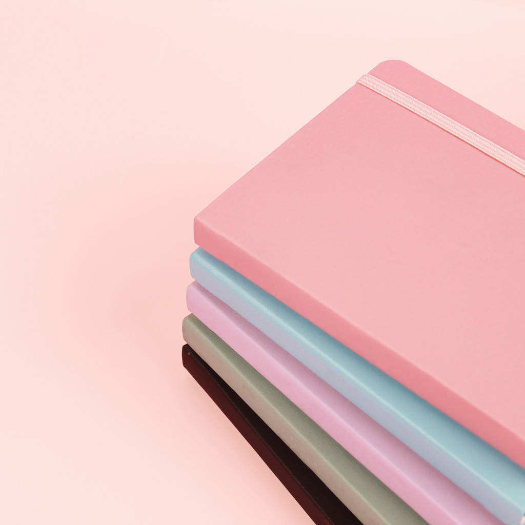 

Bukuqu Classic Notebook Ukuran B6 (12.5 x 17 cm) - Buku Agenda - Bullet Journal Mini