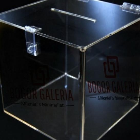Kotak Akrilik / Kotak Amal / Kotak Undian P30 X L30 X T30 2Mm