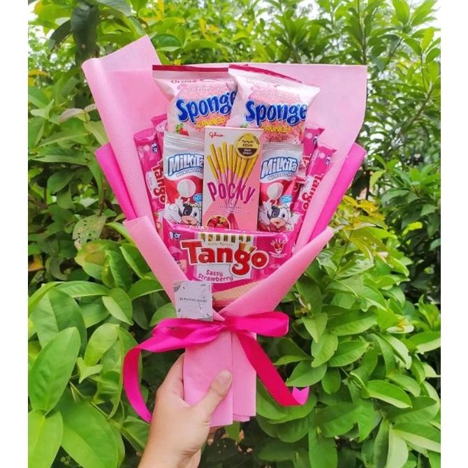 

wes-24 (S) BUKET PINK SPONGE 2 LUCU CANTIK/paket/bingkisan Snack Ulang Tahun/Ultah/ Wisuda/Kado/Hadiah Berkualitas