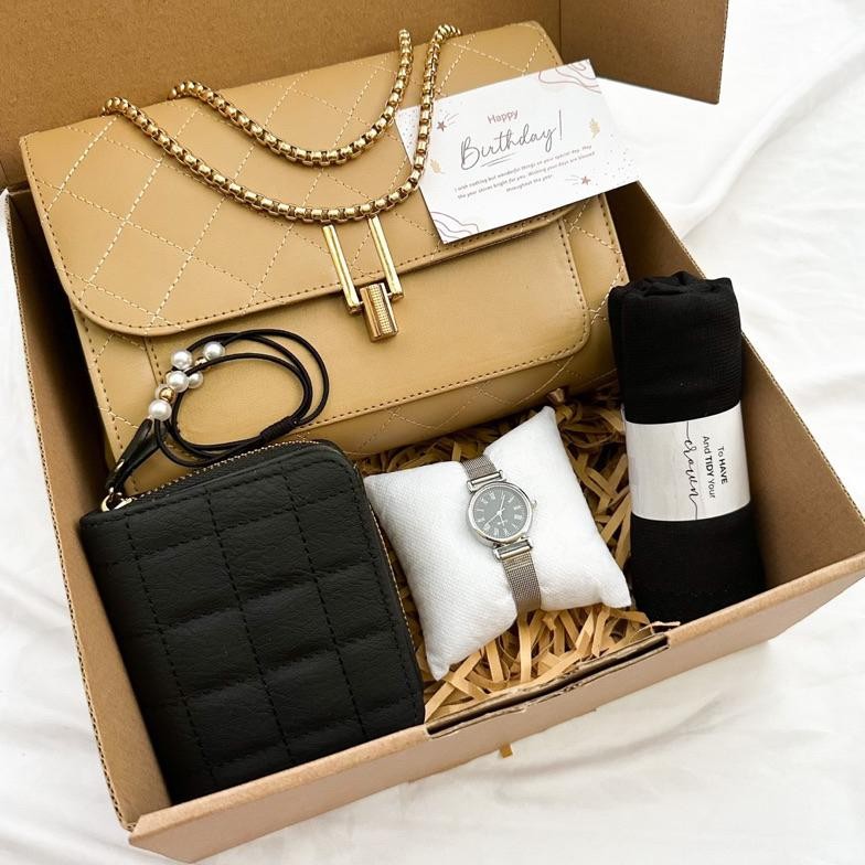 

fj-44 [B4343]HAMPERS GIFT BOX LUUNAA BAG KADO ULANG TAHUN CEWEK/KADO ANNIVERSARY/KADO AYANG/KADO PACAR/KADO VALENTINE/KADO WISUDA/KADO GURU/KADO ISTRI/KADO IBU/HAMPERS LEBARAN/HAMPERS RAMADHAN/KADO BESTIE/KADO WEDDING Hemat
