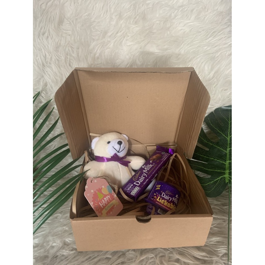 

Hampers coklat valentine ultah imlek - cadbury