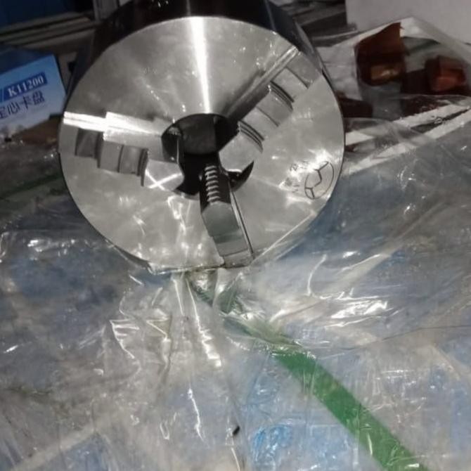 Chuck Bubut 8 Inch 3 Jaw Kualitas Premium