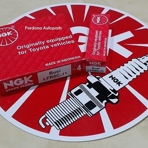 BUSI NGK INNOVA x4pcs star nice