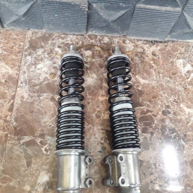 {Bekas} Shockbreaker shock depan VESPA LX 125 S 125 original copotan Murah