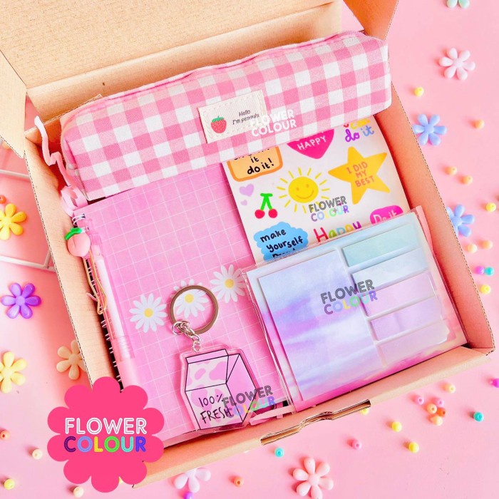 

PAKET ALAT TULIS AESTHETIC PAKET KADO BUNGA HAMPERS GIFT BOX BUNGA