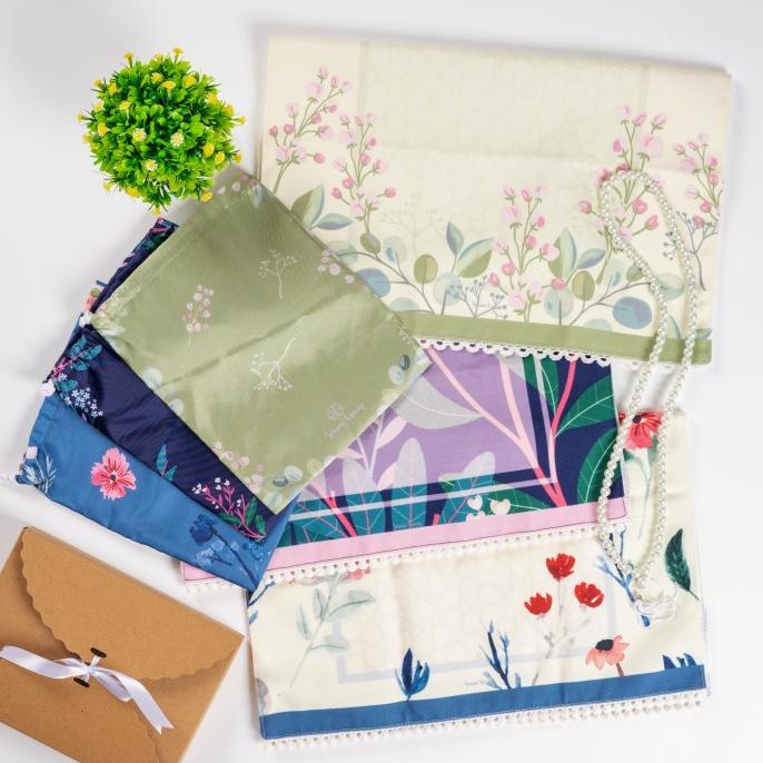 

Hampers Lebaran Sajadah Mini Seruni Living