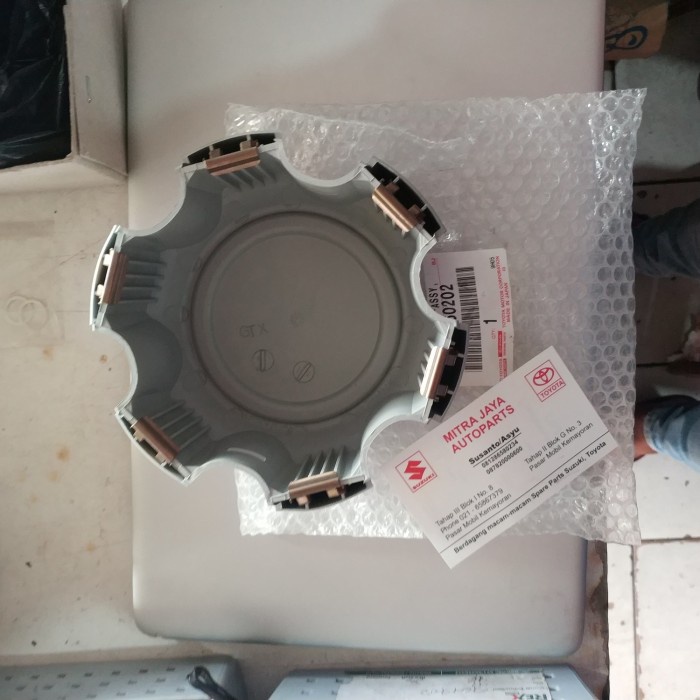 Dop VELG DOP RODA Belakang LAND CRUISER VX80 ORIGINAL terpercaya