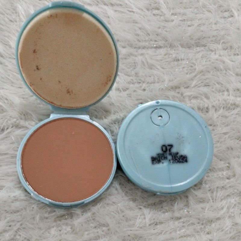 Bedak padat refil wardah minus pecah