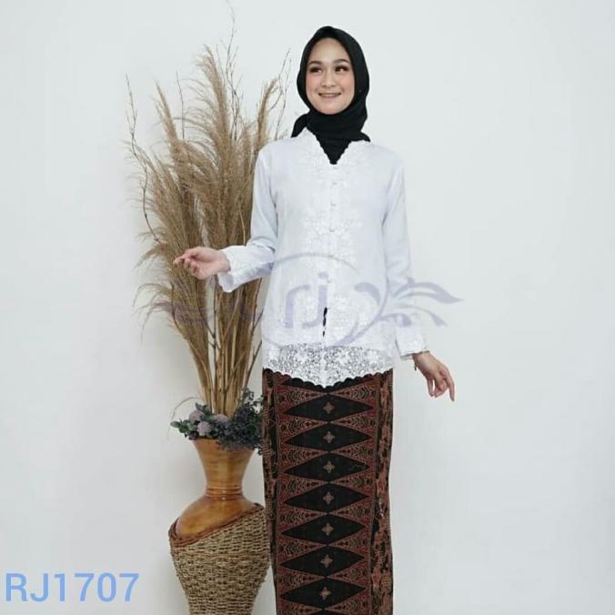 Kebaya Encim Putih Polos