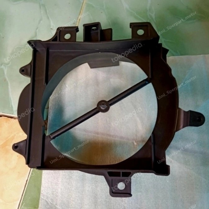 Dudukan Radiator/ Tutup Kipas Radiator Bagian Dalam Vario Tekno 125 Fi