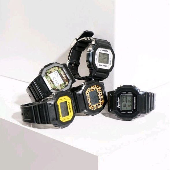 Harga OkeVv2V6 FRDM Streetwear Watch Digital Kurt ( Jam Tangan Digital)