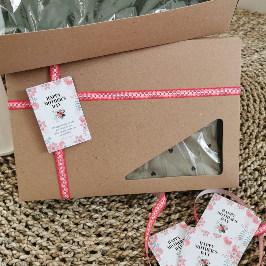 

83 UMA Gift Box dan Kartu Ucapan 5877