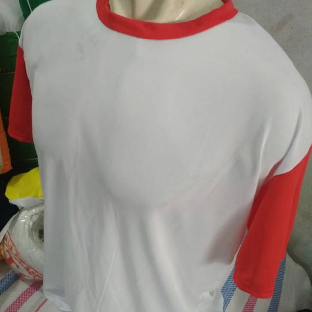 Kaos partai polos BOB2100